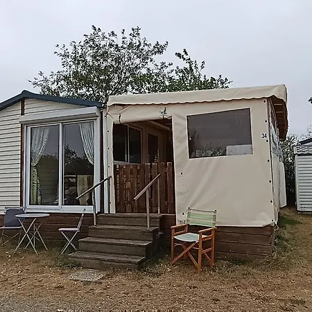 Mobile Pres De La Camping *